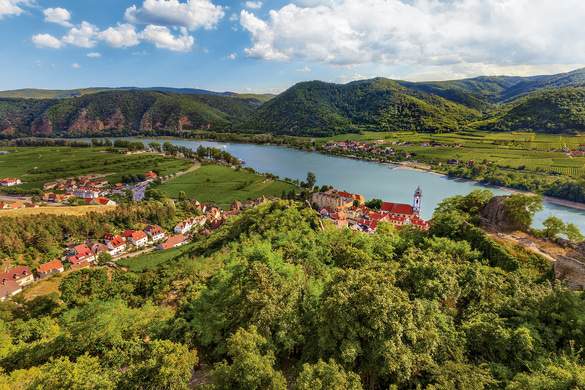 AmaWaterways Destinations DANUBE_AT_Durnstein_aerial.jpg